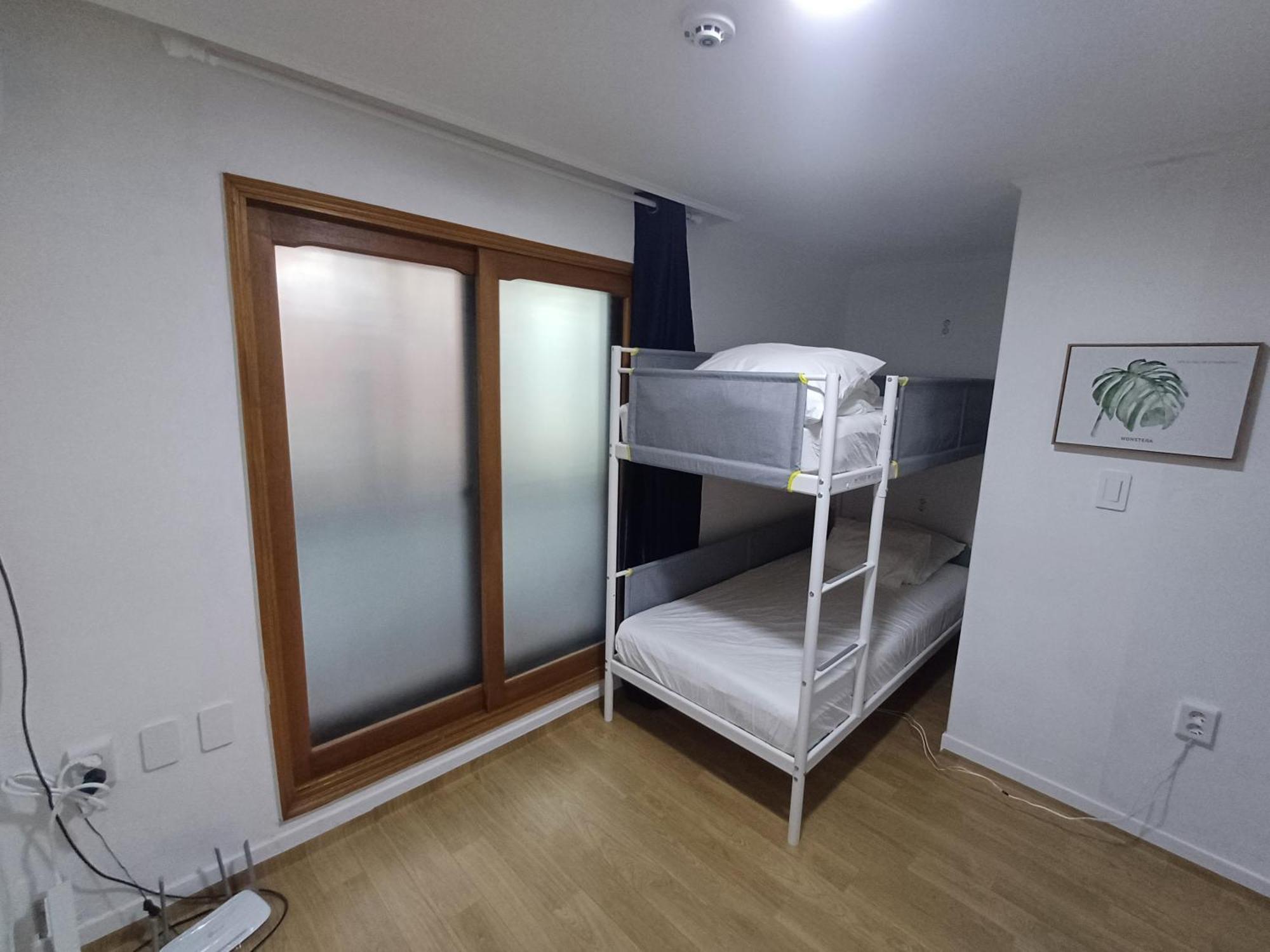 Ocean'S Guesthouse - Foreigners Only Сеул Екстериор снимка